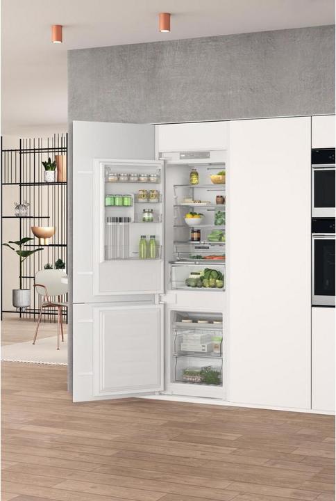 Actual product image Whirlpool WHC18 T322 (250 l)