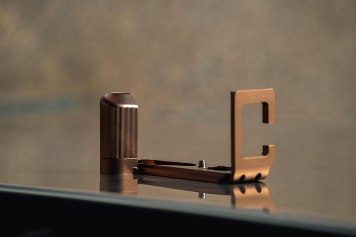 Actual product image PolarPro BaseGrip - Leica Q3 - Bronze (LQ3-BASE-BRNZ) (Handgrip)