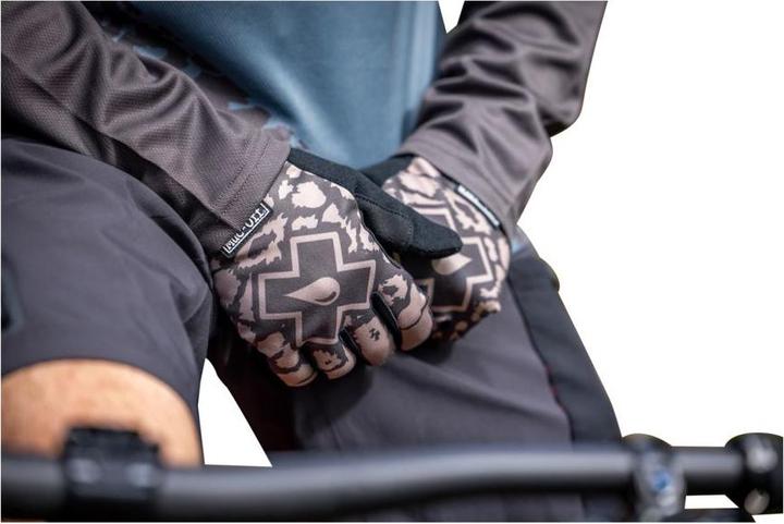Actual product image Muc-Off MTB gloves (M)