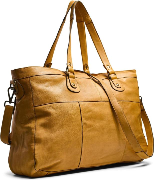 Actual product image Pieces Totally Royal