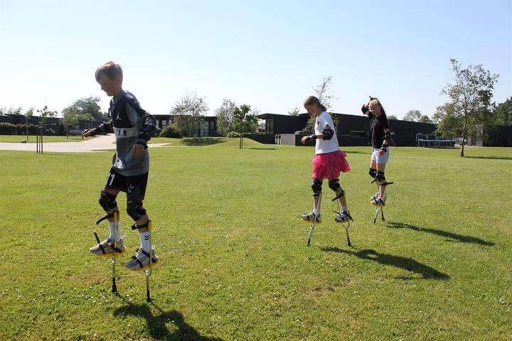 Immagine prodotto Euro Play Trampoli a pioli per bambini Actoy