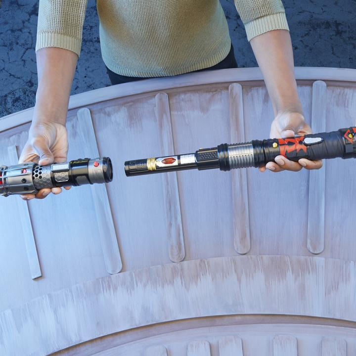 Produktbild Hasbro Lightsaber Forge Darth Maul
