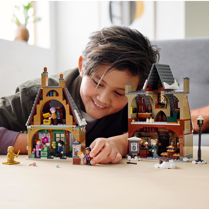 Image du produit LEGO Visite du village de Pré-au-Lard (76388, LEGO Harry Potter)