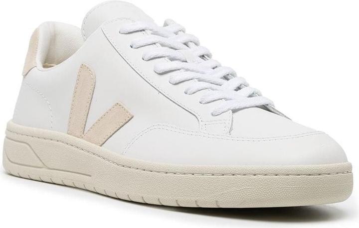 Actual product image Veja V-12 (38)