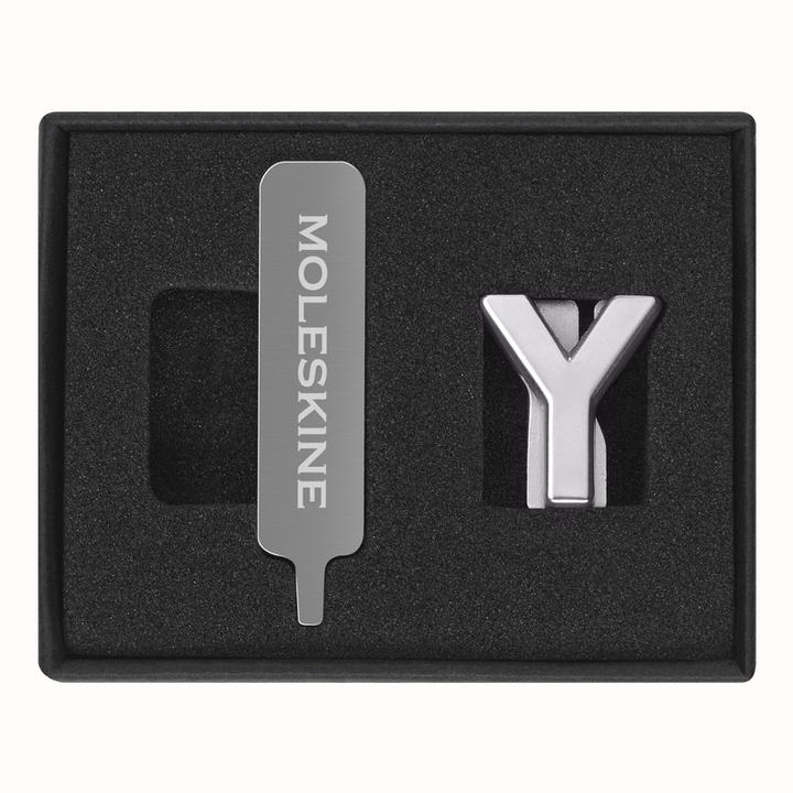Actual product image Moleskine Pin Letter Y Silver (No binding)