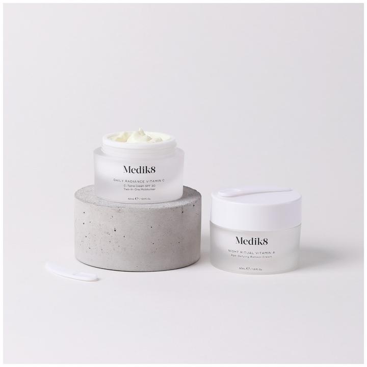 Produktbild Medik8 Daily Radiance Vitamin C C-Tetra Cream SPF 30 Two-in-One Moisturiser 50ml (Körperlotion, 50 ml)