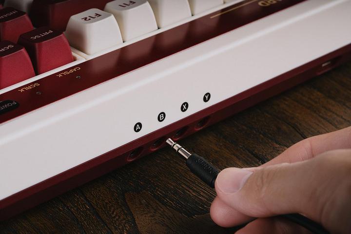 Actual product image 8bitdo Mechanical Keyboard Hot Swappable 87 Keys (Eng. Int., Wireless)