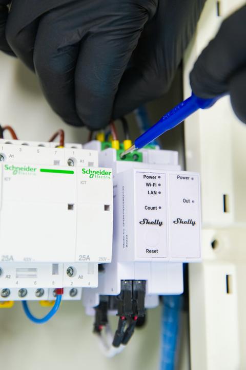 Actual product image Shelly 3EM-63T Gen3 (flat terminal model)