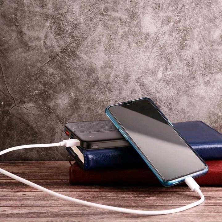 Produktbild V-TAC VT10000B Power Bank 10000 mAhSchwarz (10000 mAh, 22.50 W)