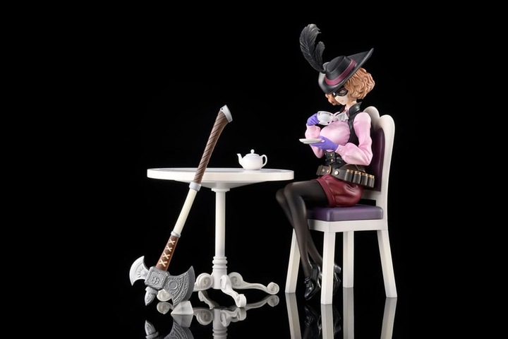 Actual product image Amakuni Persona 5 statuette PVC 1/7 Royal Haru Okumura Phantom Thief Ver. (Reproduction) 23 cm