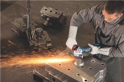 Actual product image Bosch Professional Angle grinder GWS 17-150 S (150 mm)