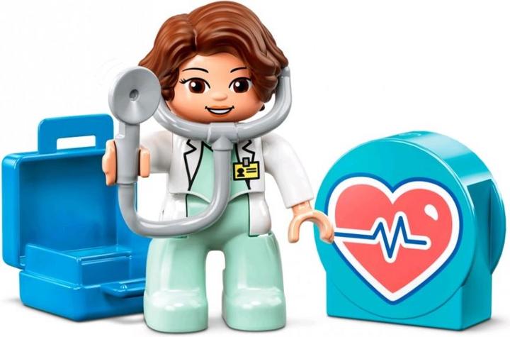 Actual product image LEGO Doctor's visit (10968)