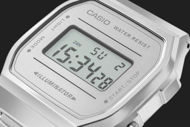 Actual product image Casio Retro Vintage - A168WEM-7EF (Digital watch, 34 mm)