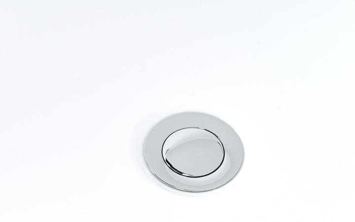 Actual product image Beliani Bath tub free-standing black oval 170 x 80 cm NEVIS (220 l, 170 cm, 80 cm)
