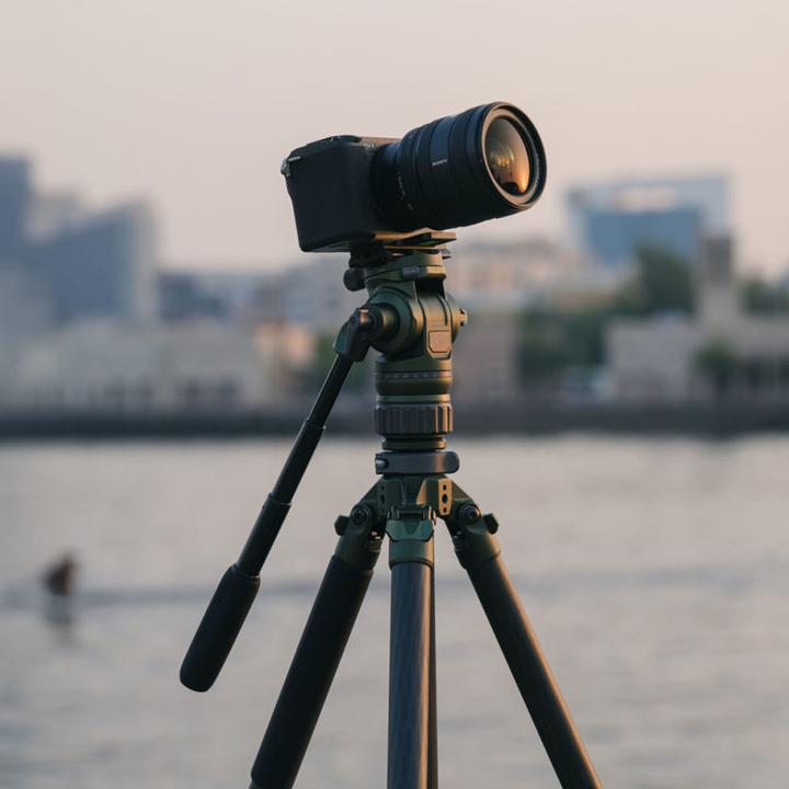 Image du produit Tilta VT05 Tête fluide vidéo de voyage, trépied à 3 branches en fibre de carbone (Carbone, Métal)