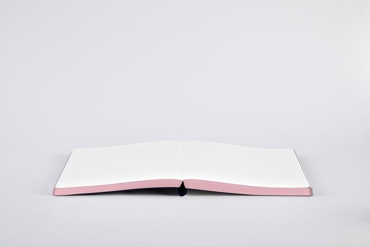 Actual product image Nuuna Notebook Graphic L (22 x 16.5 cm, Dotted, Soft cover)