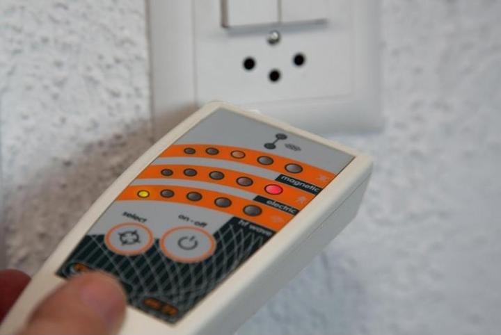 Produktbild ESI Elektrosmog-Messgerät Esi24 EMF Detektor