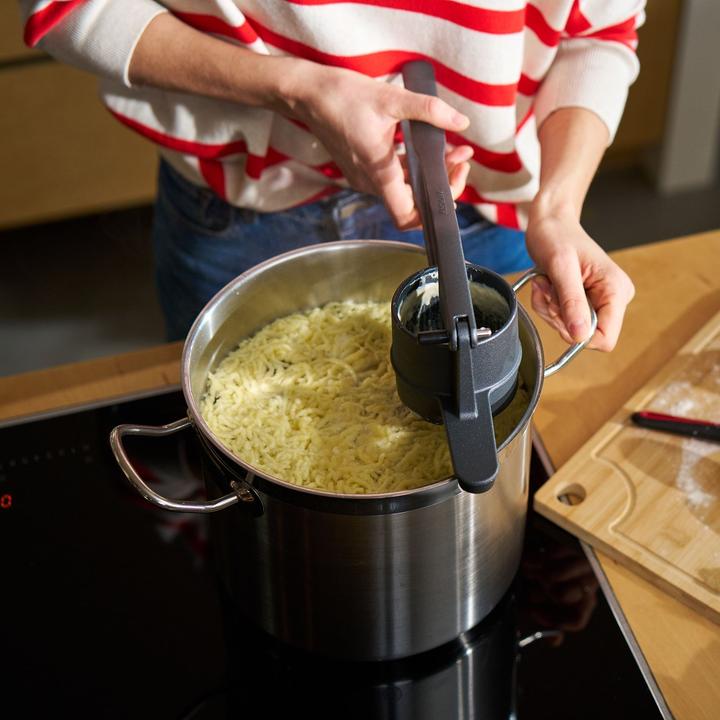 Image du produit Westmark Black Edition Spätzle-/Kartoffelpresse