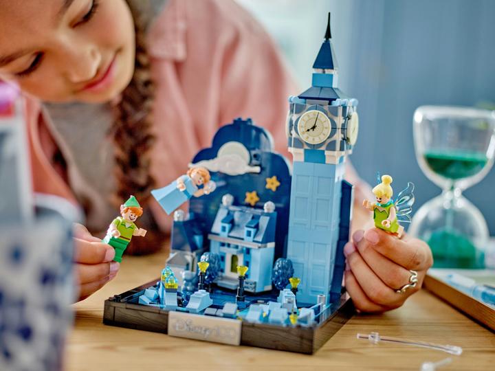 Produktbild LEGO Disney Peter Pans & Wendys Flug über London (43232, LEGO Disney)