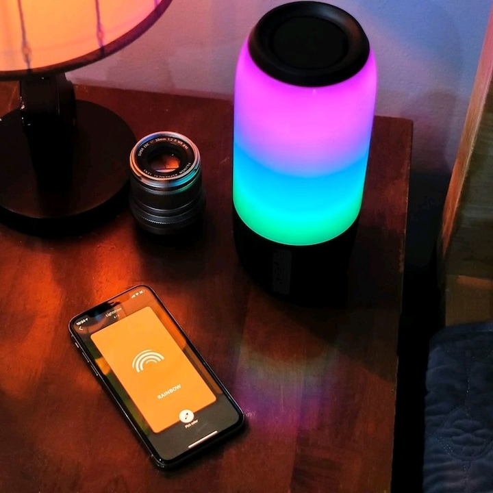Actual product image V-TAC 6W Bluetooth speaker with LED lights, black, USB and TF slot, DC: 5V (3 h, Battery operated)