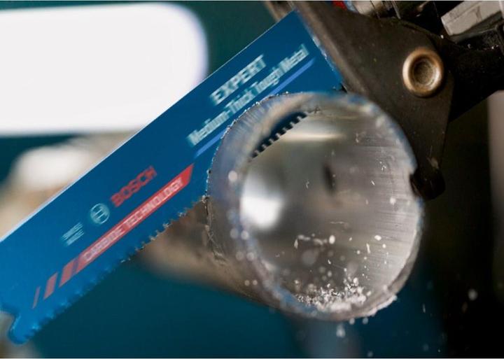 Produktbild Bosch Professional Zubehör EXPERT ‘Medium-Thick Tough Metal’ S 1155 HHM Säbelsägeblatt, 1 Stück