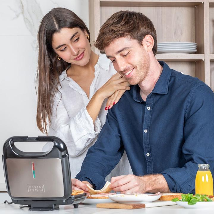 Image du produit Black & Decker Black+Decker BXSA753E Grille-pain à sandwichs