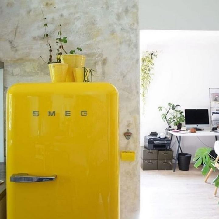 Produktbild Smeg FAB28RYW6 Kühlschrank Rechtsanschlag Gelb 50's Style, 2025 Modell, EEK: C (270 l)