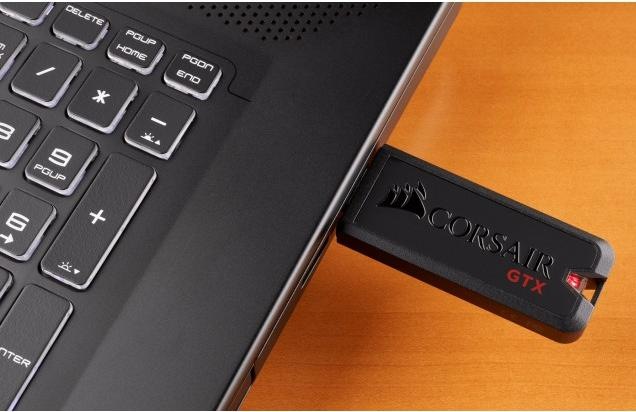 Produktbild Corsair Flash Voyager GTX (256 GB, USB-A, USB 3.0)