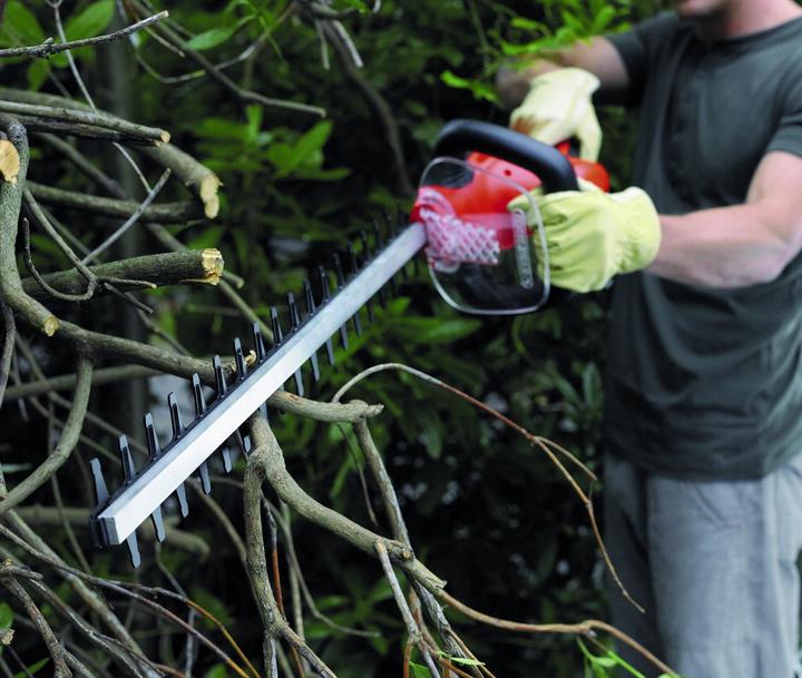 Produktbild Black & Decker Gt7030 (Elektroheckenschere)