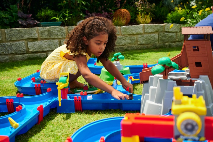 Actual product image Aquaplay Adventure Land