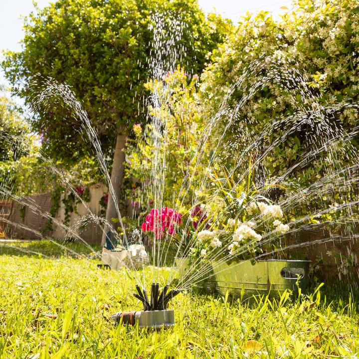 Actual product image InnovaGoods Water sprouts for the garden - 360º