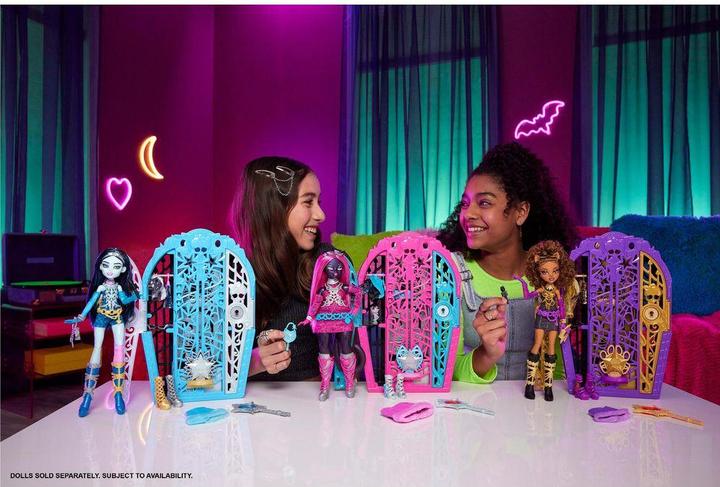 Actual product image Monster High Hidden treasures Catty