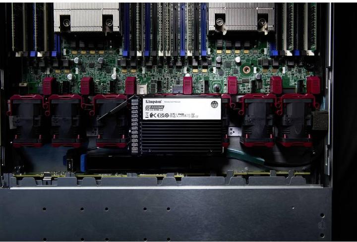 Immagine prodotto Kingston DC3000ME (15360 GB, 2.5")