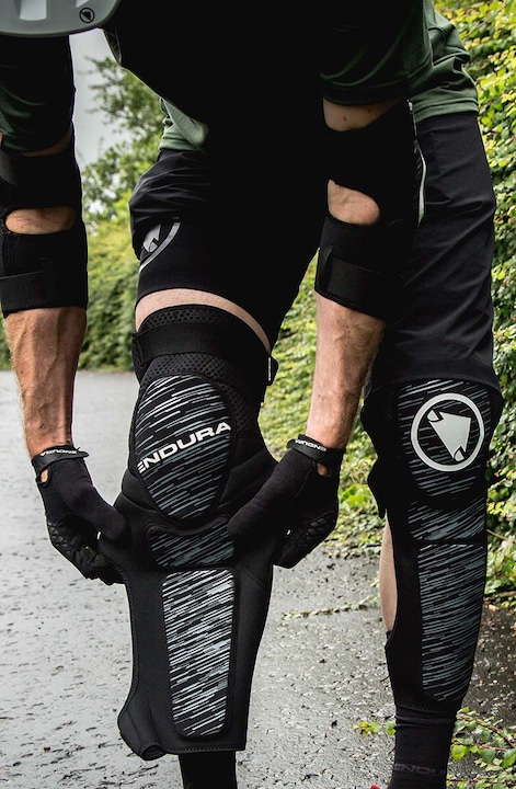 Productafbeelding Endura SingleTrack Scheenbeschermers II (M, L, Kniebrace, Enkel stuk)