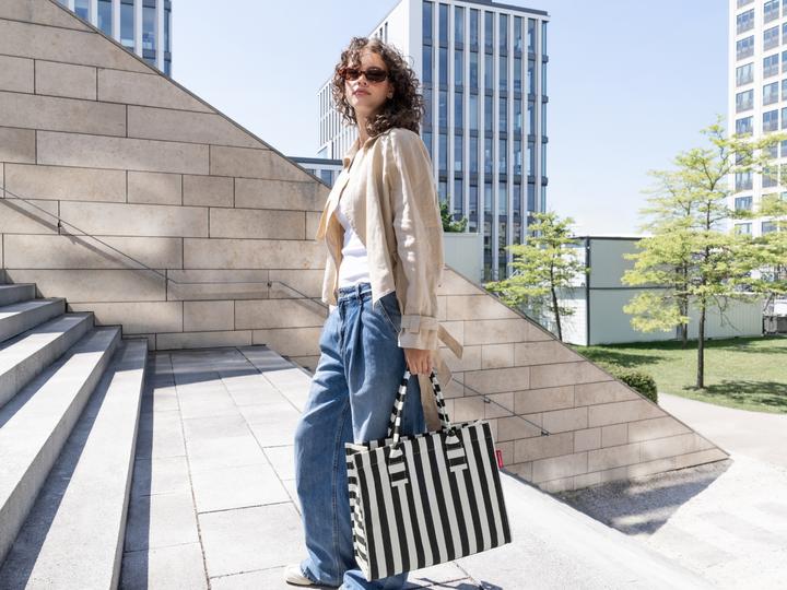 Produktbild reisenthel Tasche Daily Shopper Summerstripes Black