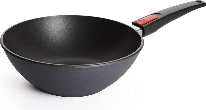 Actual product image Woll Diamond Lite cast iron wok and stirring pan Ø 26 cm (26 cm, Wok, Aluminium, Stainless steel)
