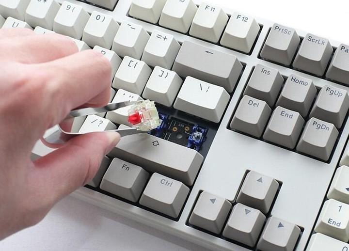 Actual product image Ducky Origin Vintage Gaming Keyboard, Cherry MX-Brown (US) (US, Cable)
