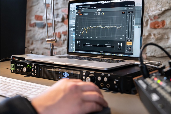 Produktbild IK Multimedia ARC Studio (USB)