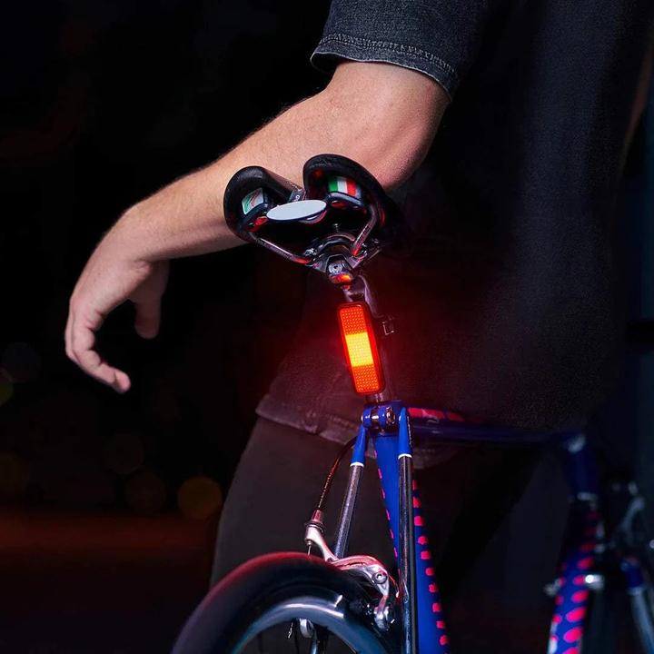 Produktbild knog. V Traffic (100 lm, 100 lm)