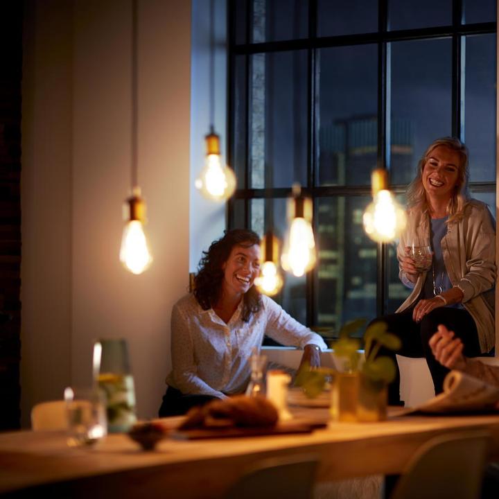 Actual product image Philips Lampe (E27, 4 W, 250 lm, 1 x, F)
