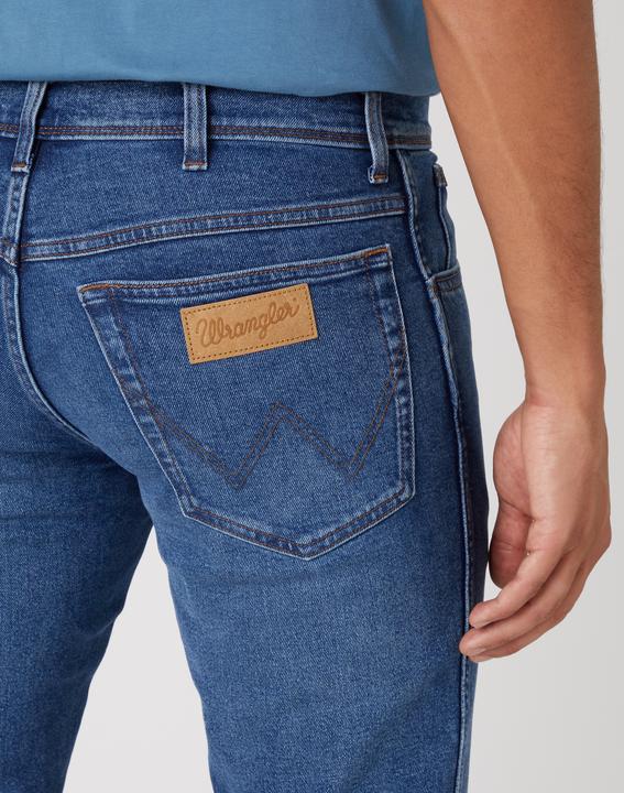 Actual product image Wrangler Texas Slim (30)
