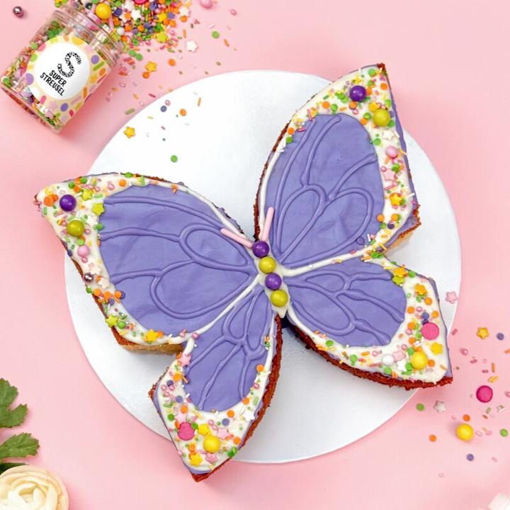 Actual product image Super Streusel Drip Cake Glasur Lavendel