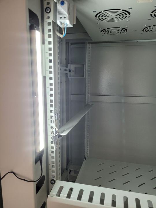 Actual product image Synergy 21 ALLNET 19" rack lighting Cabinet lighting, LED with magnetic attachment and power supply unit,