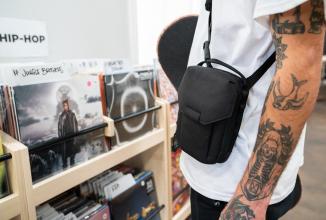 Produktbild Wandrd X1 Cross Body Bag Small Zwart (Kamera Schultertasche, 1 l)