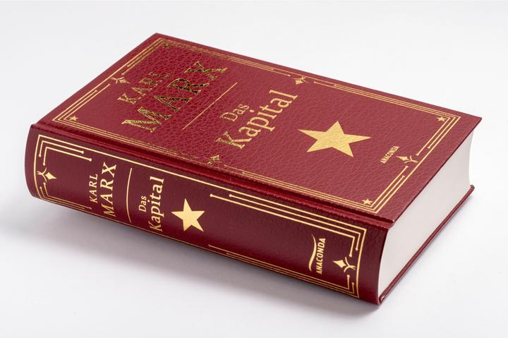 Actual product image Das Kapital. Gebunden in Cabra-Leder, mit Goldprägung (German, Charles Marx, 2024)