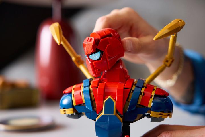 Produktbild LEGO Iron Spider-Man Büste (76326, LEGO Marvel)