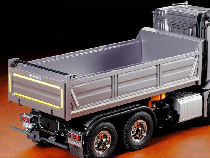 Actual product image Tamiya Mercedes-Benz Arocs 3348 (Kit)
