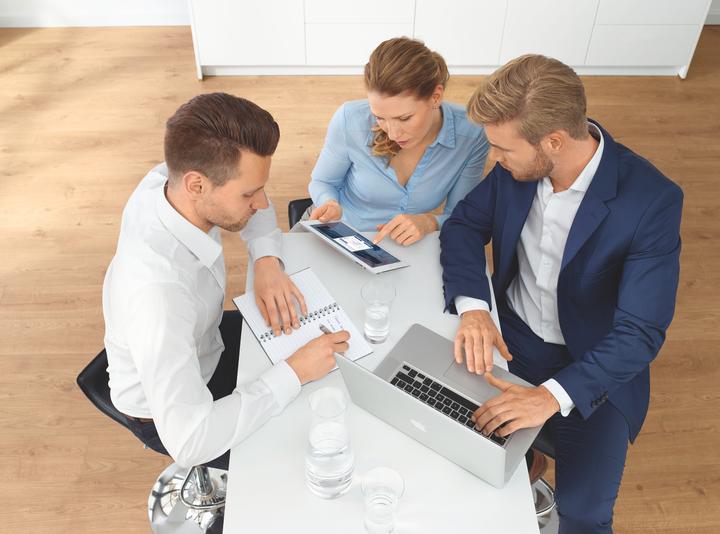 Actual product image Grohe Glass carafe BLUE crystal glass, 1 l, with lid set (1 l)