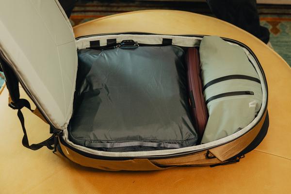 Actual product image Peak Design Travel Backpack 30L (27 l)