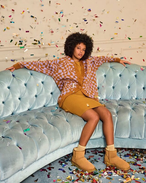 Actual product image Ugg Classic Mini II (40)